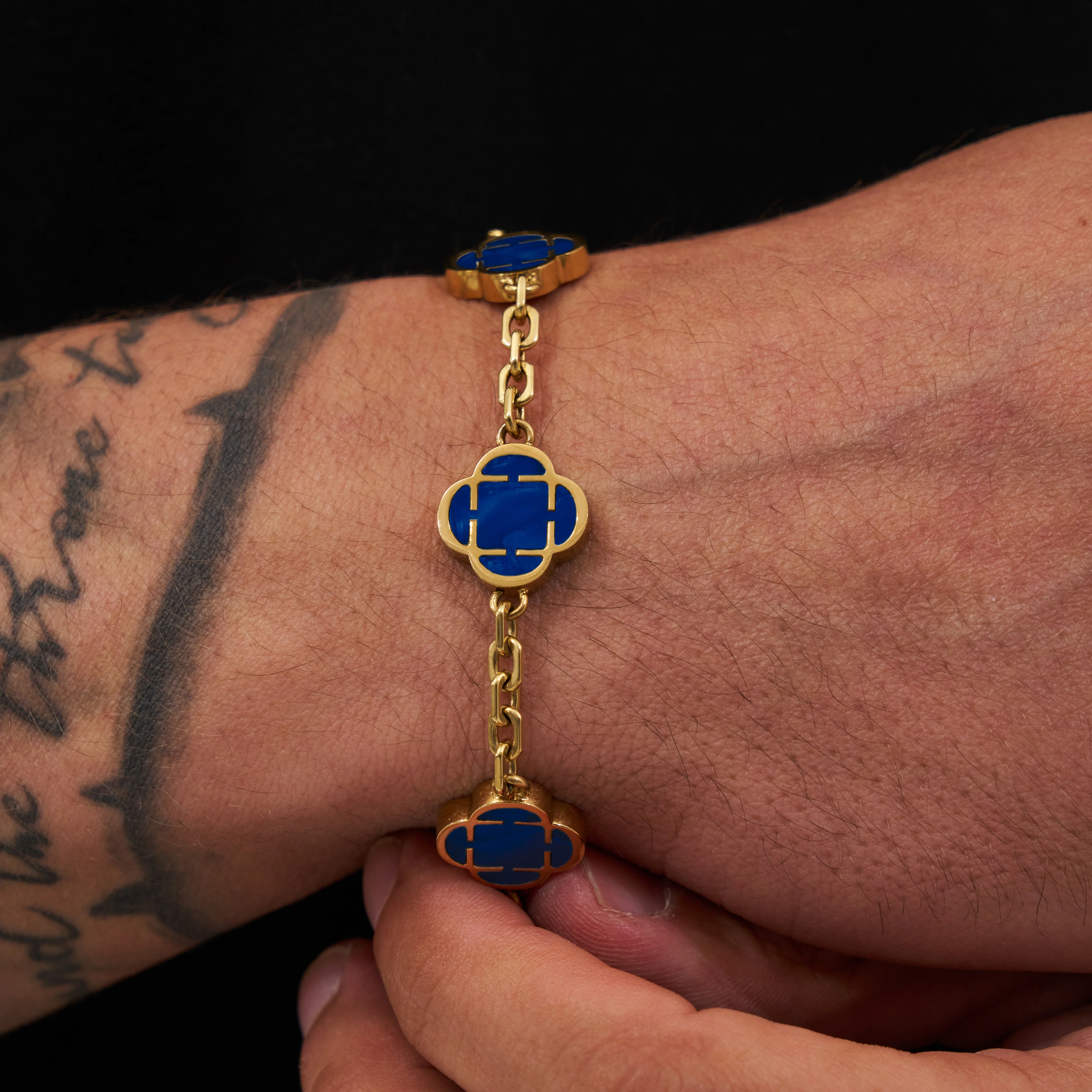 Blue Clover Stone Bracelet (Gold) - Image 3