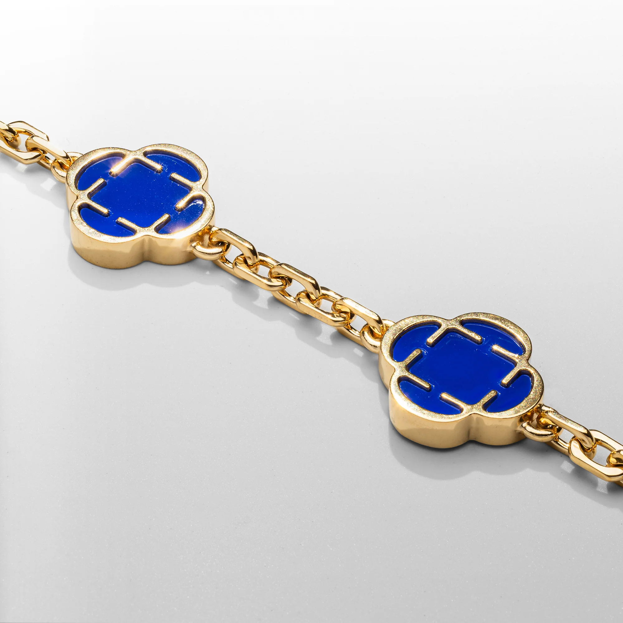 Blue Clover Stone Bracelet (Gold) - Image 4