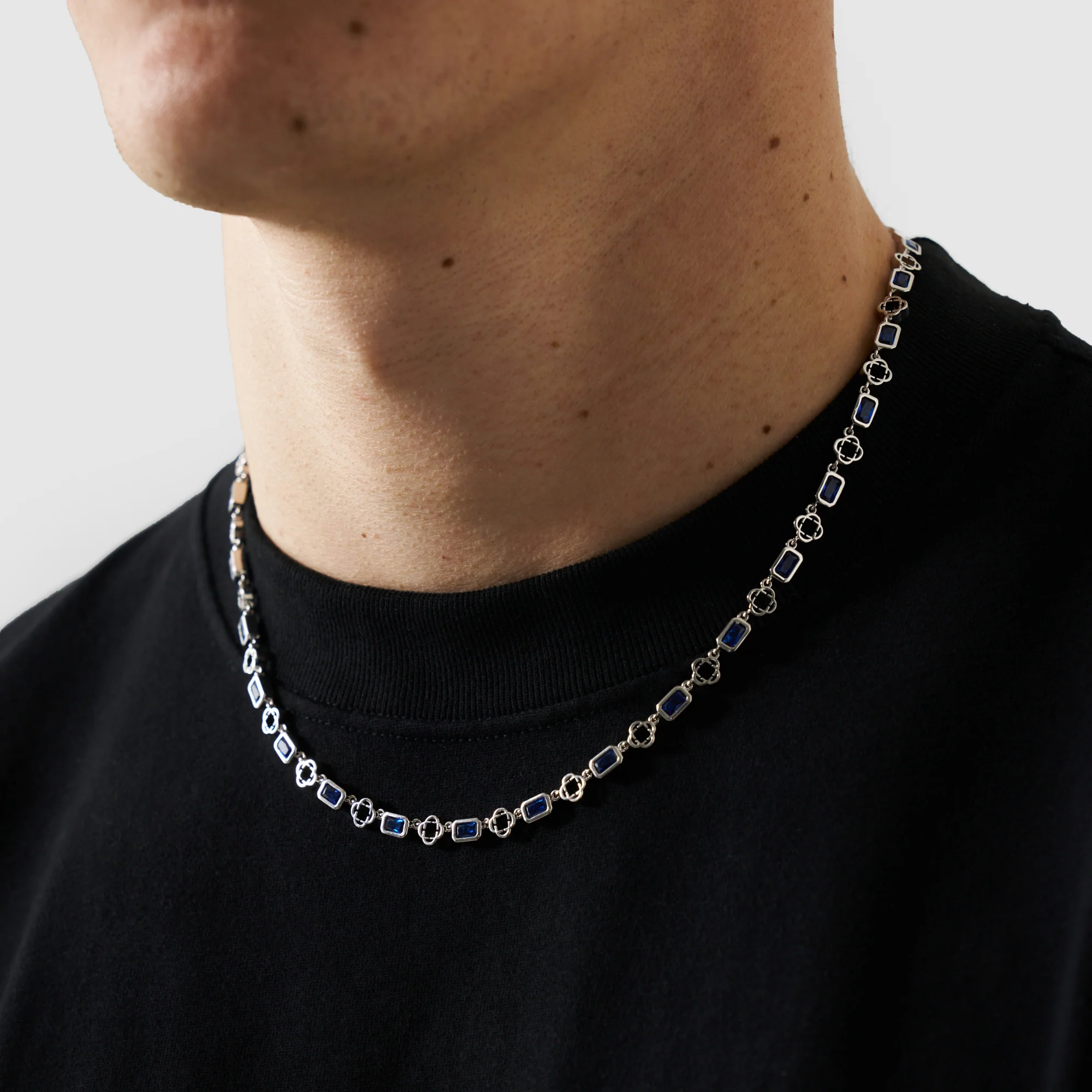 Blue Gemstone Clover Necklace (Silver) - Image 3