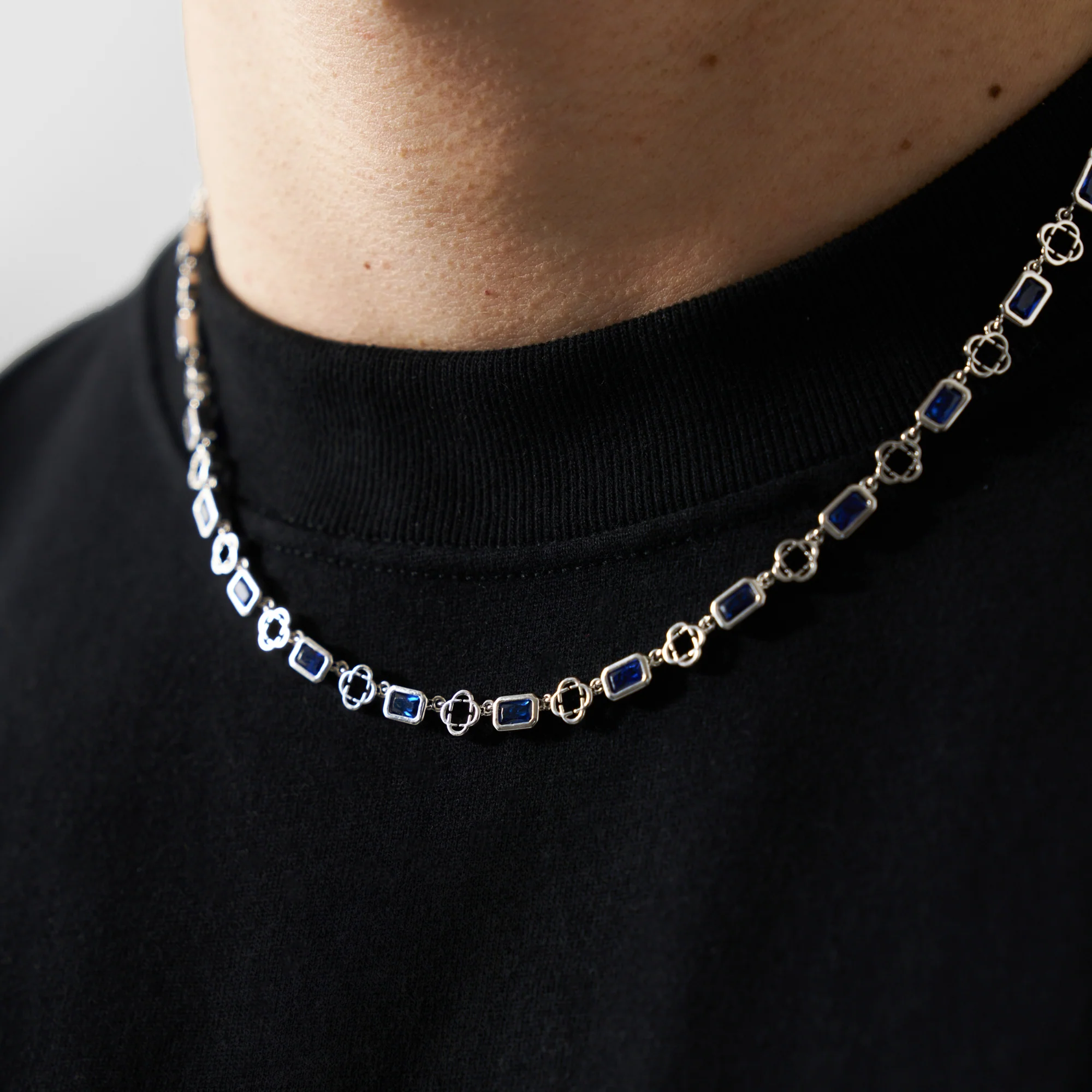 Blue Gemstone Clover Necklace (Silver) - Image 5
