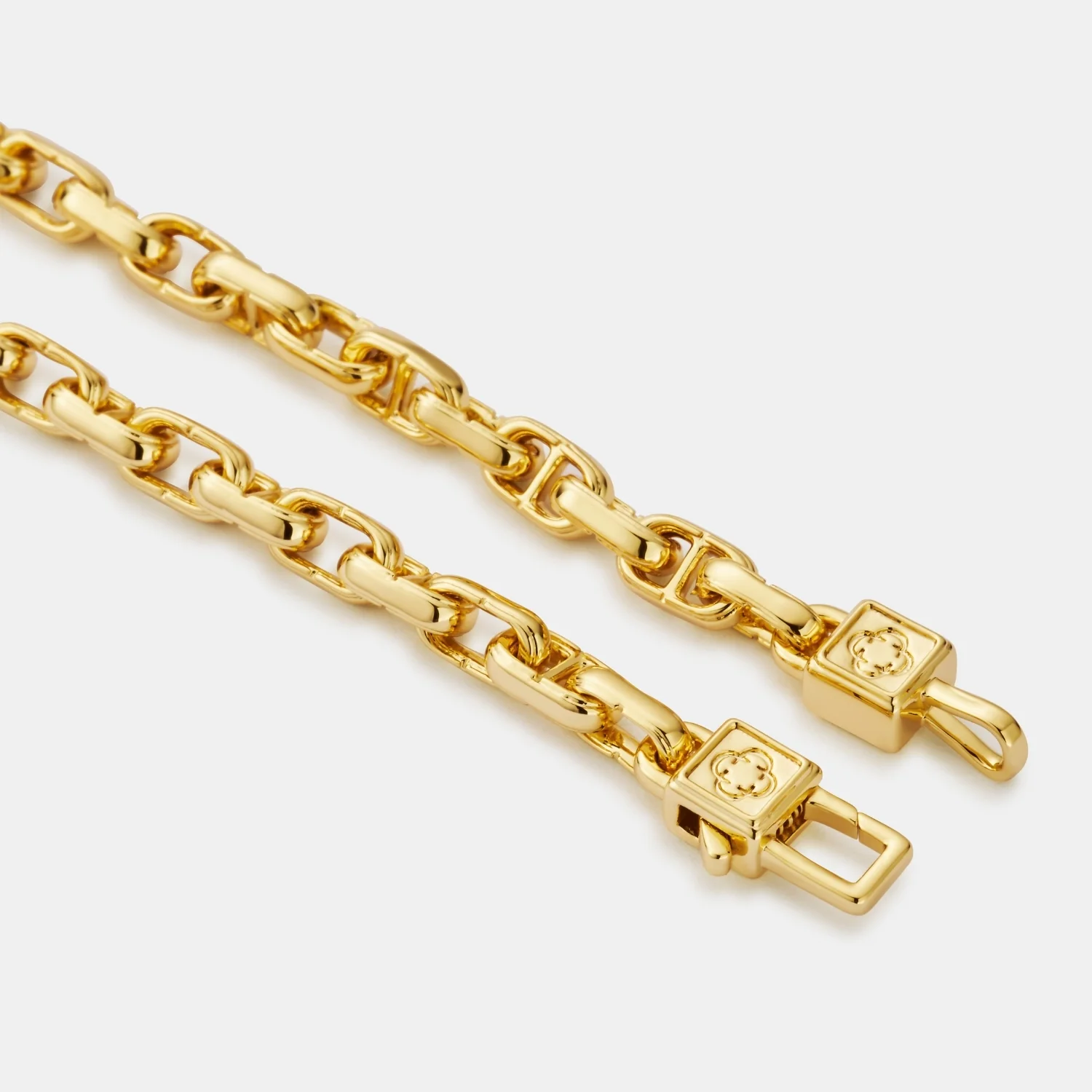 CD Anchor Link Bracelet (Gold) - Image 8