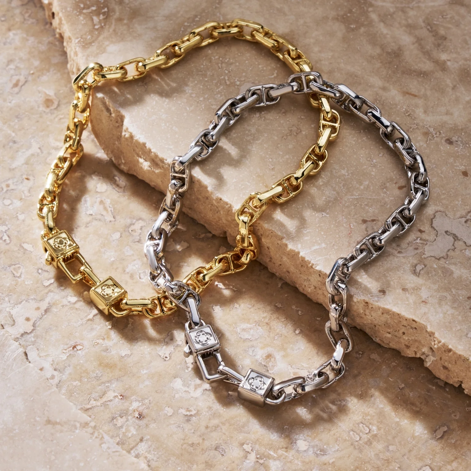 CD Anchor Link Bracelet (Gold) - Image 5