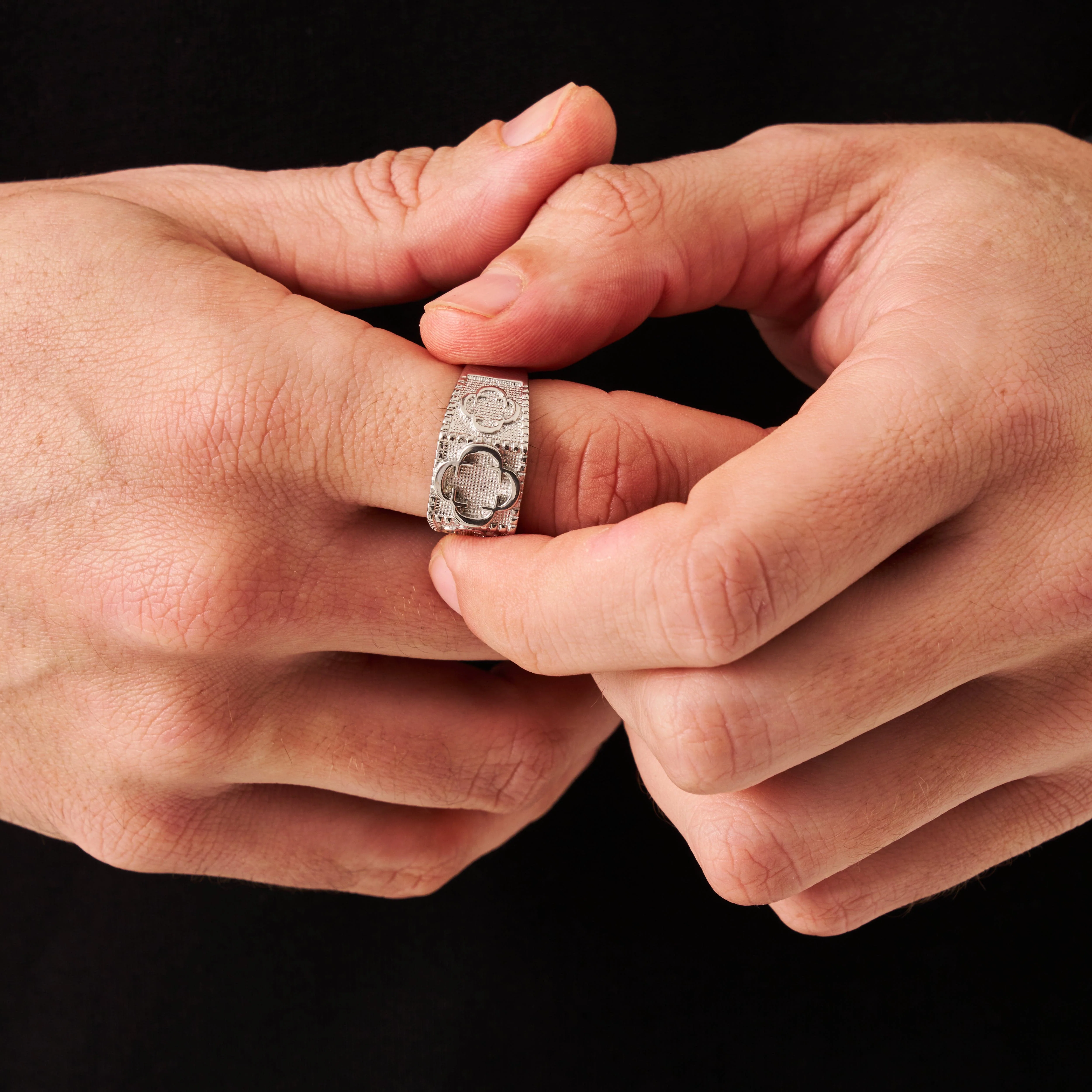 Clover Sovereign Ring (Silver) - Image 3