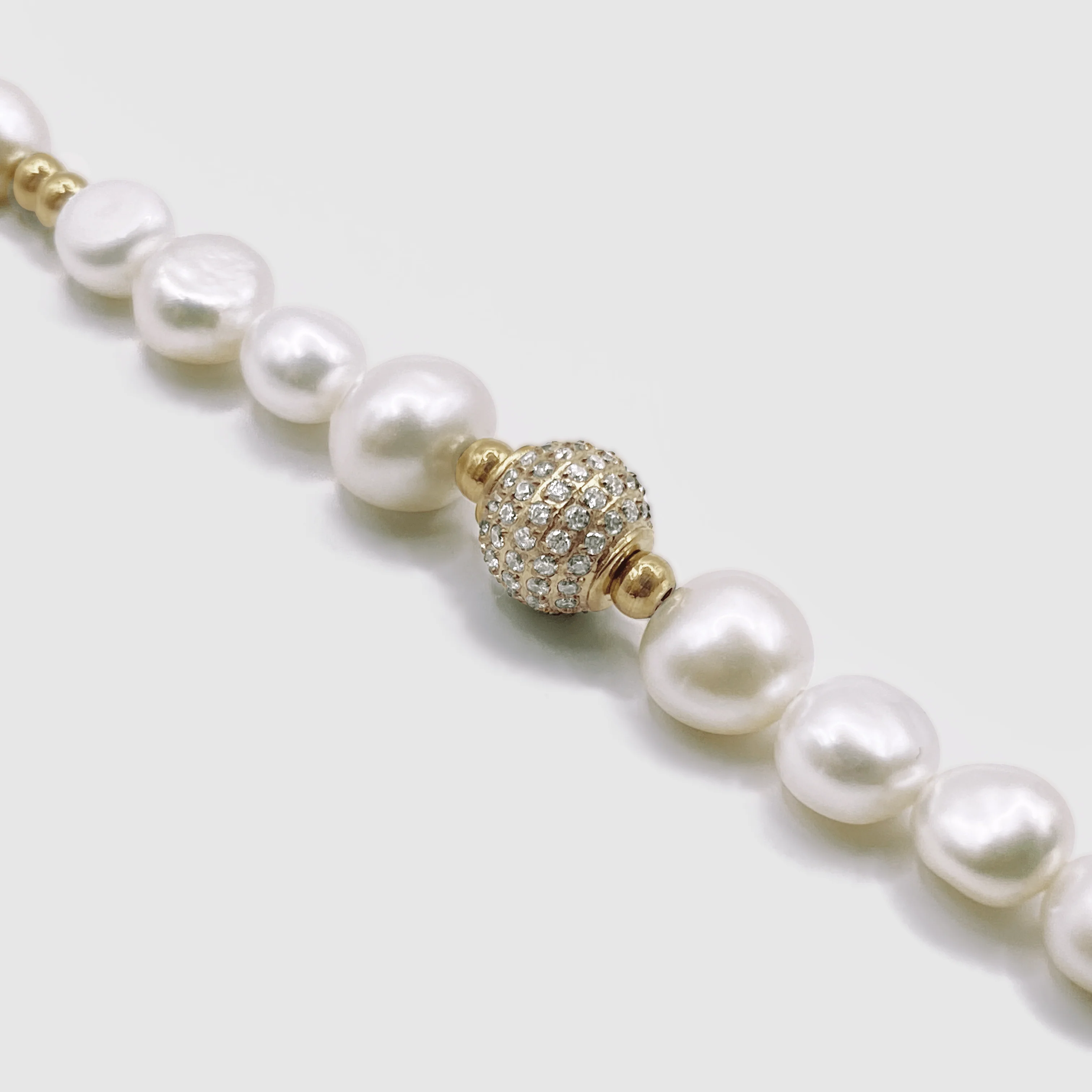 Iced Beaded Real Pearl Bracelet (Gold) - Image 3