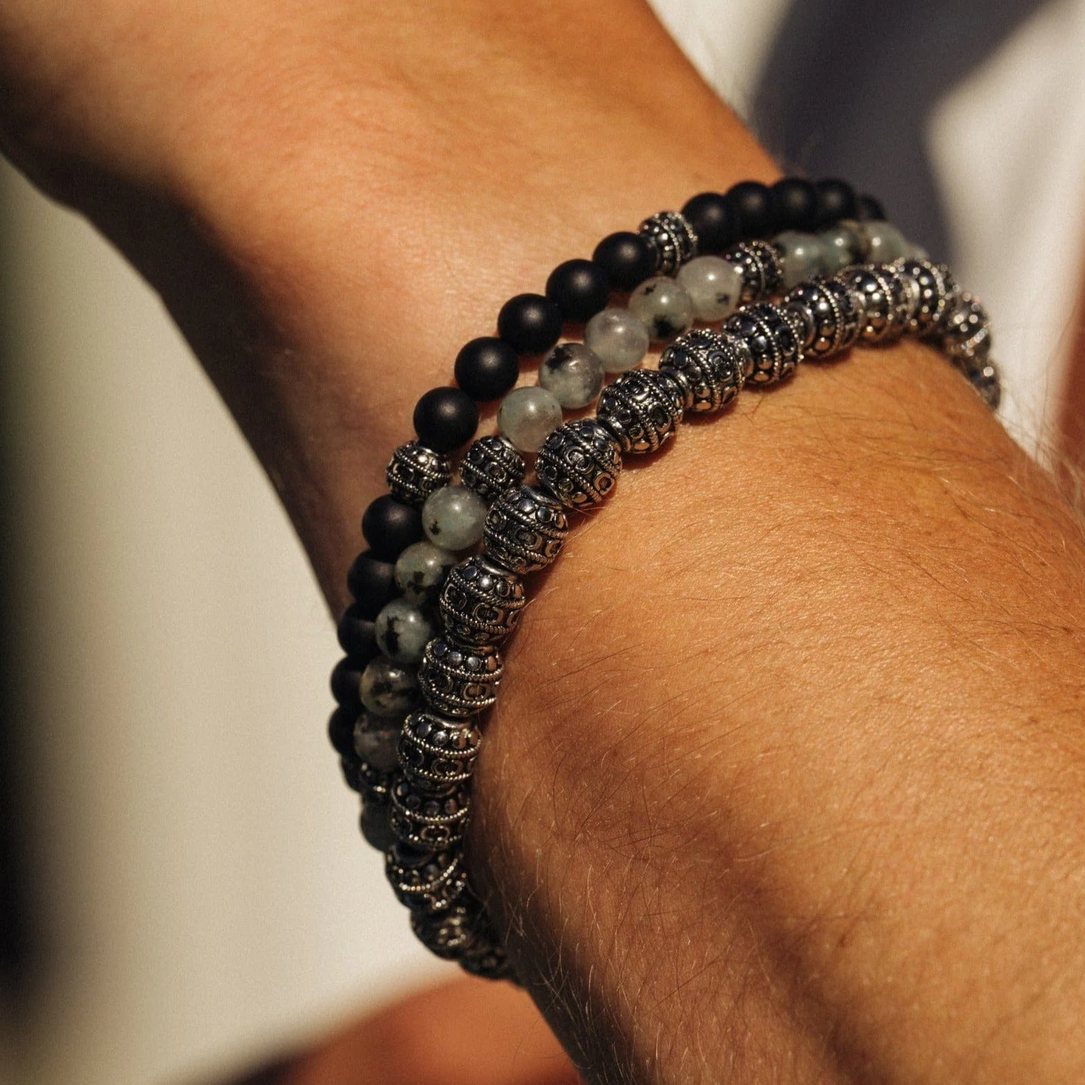 Kiwi Stone Bracelet (Silver) - Image 3