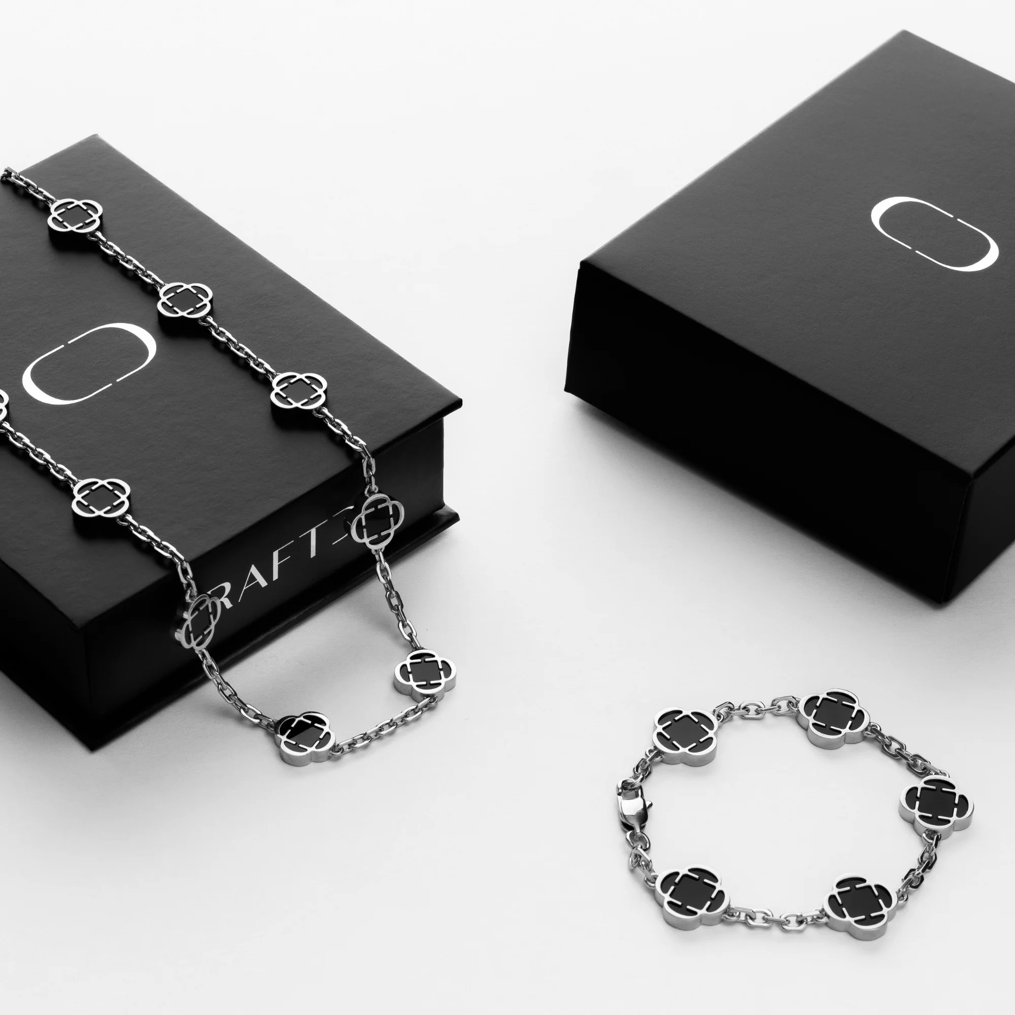 Onyx Clover Gift Set (Silver) - Image 2