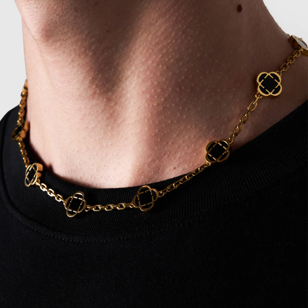 Onyx Clover Stone Necklace (Gold) - Image 4