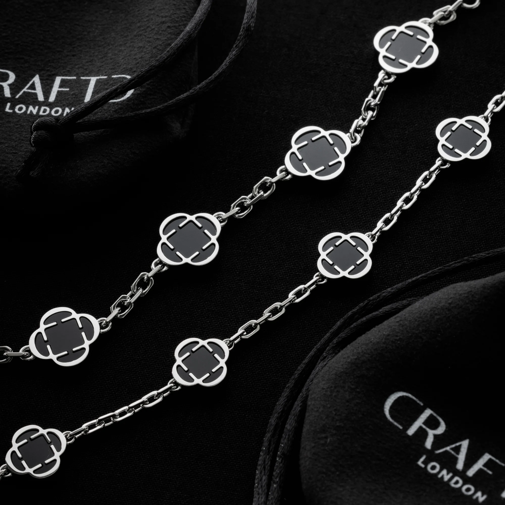 Onyx Clover Stone Necklace (Silver) - Image 3