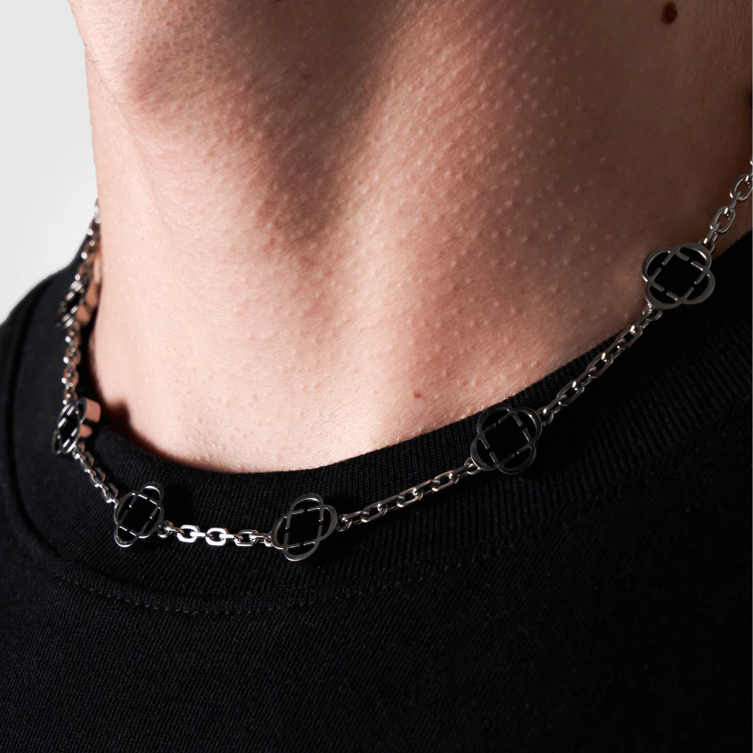 Onyx Clover Stone Necklace (Silver) - Image 4