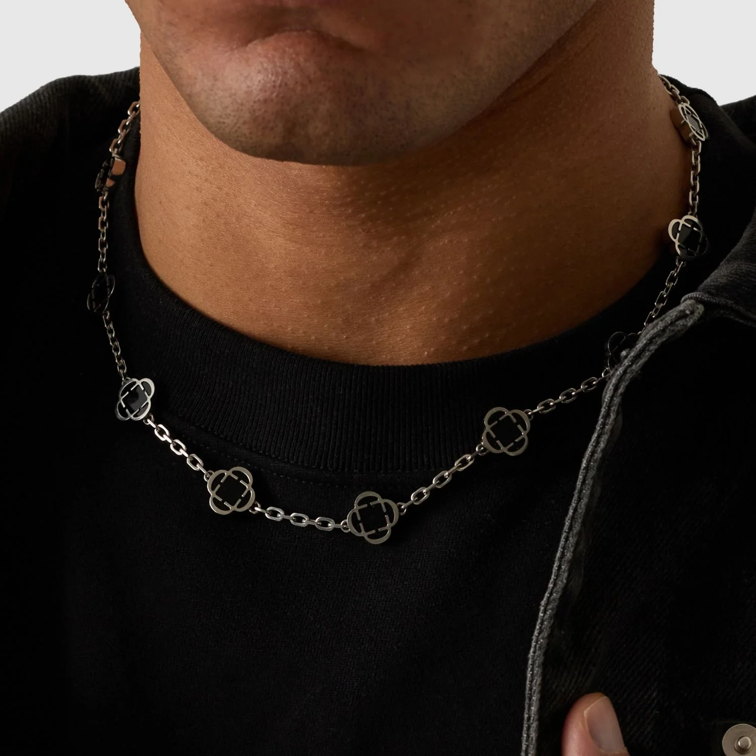 Onyx Clover Stone Necklace (Silver) - Image 5