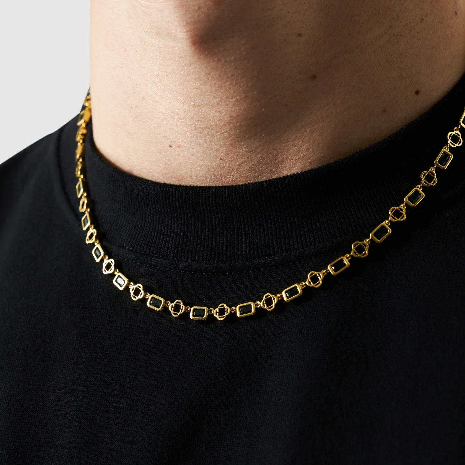 Onyx Gemstone Clover Necklace (Gold) - Image 3