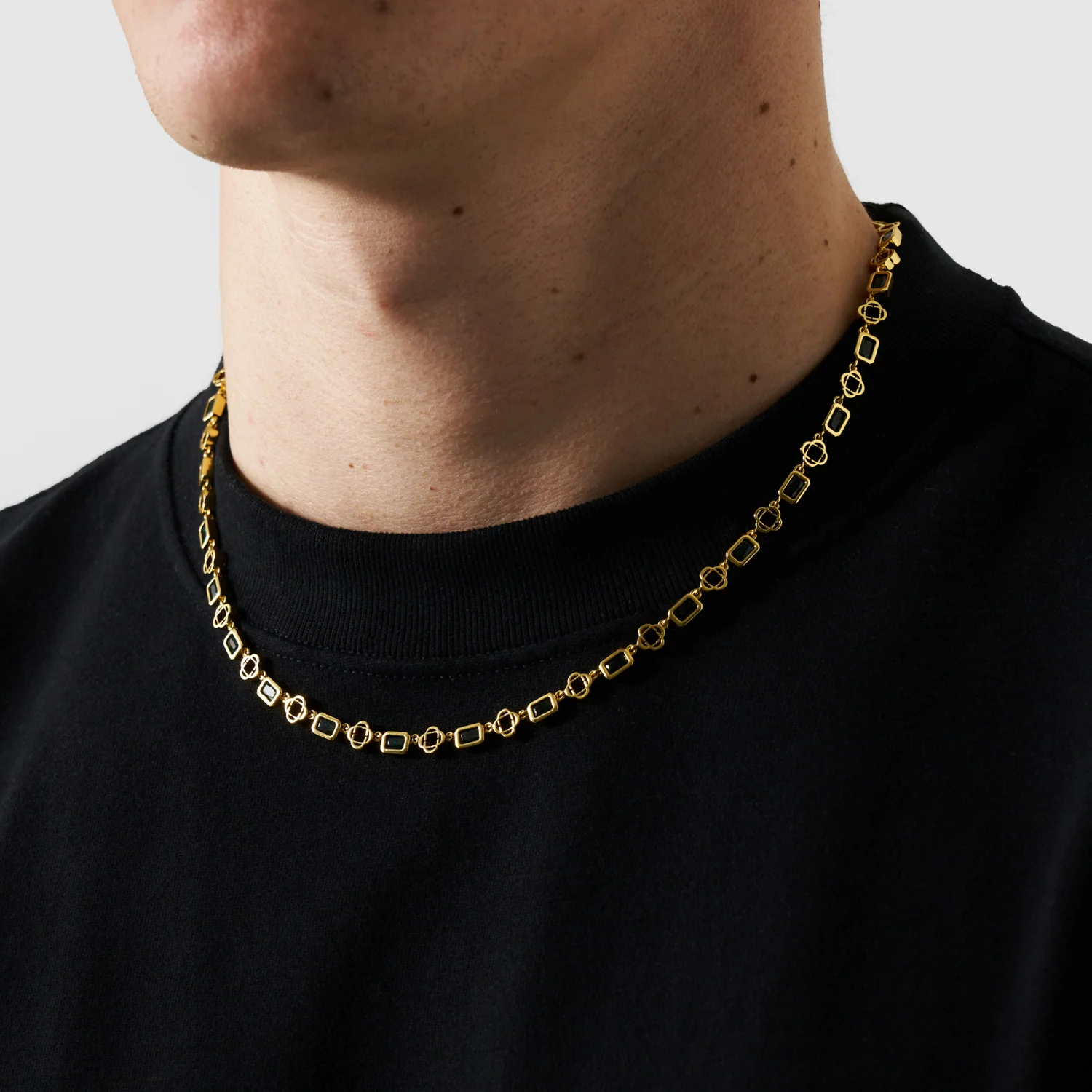 Onyx Gemstone Clover Necklace (Gold) - Image 5