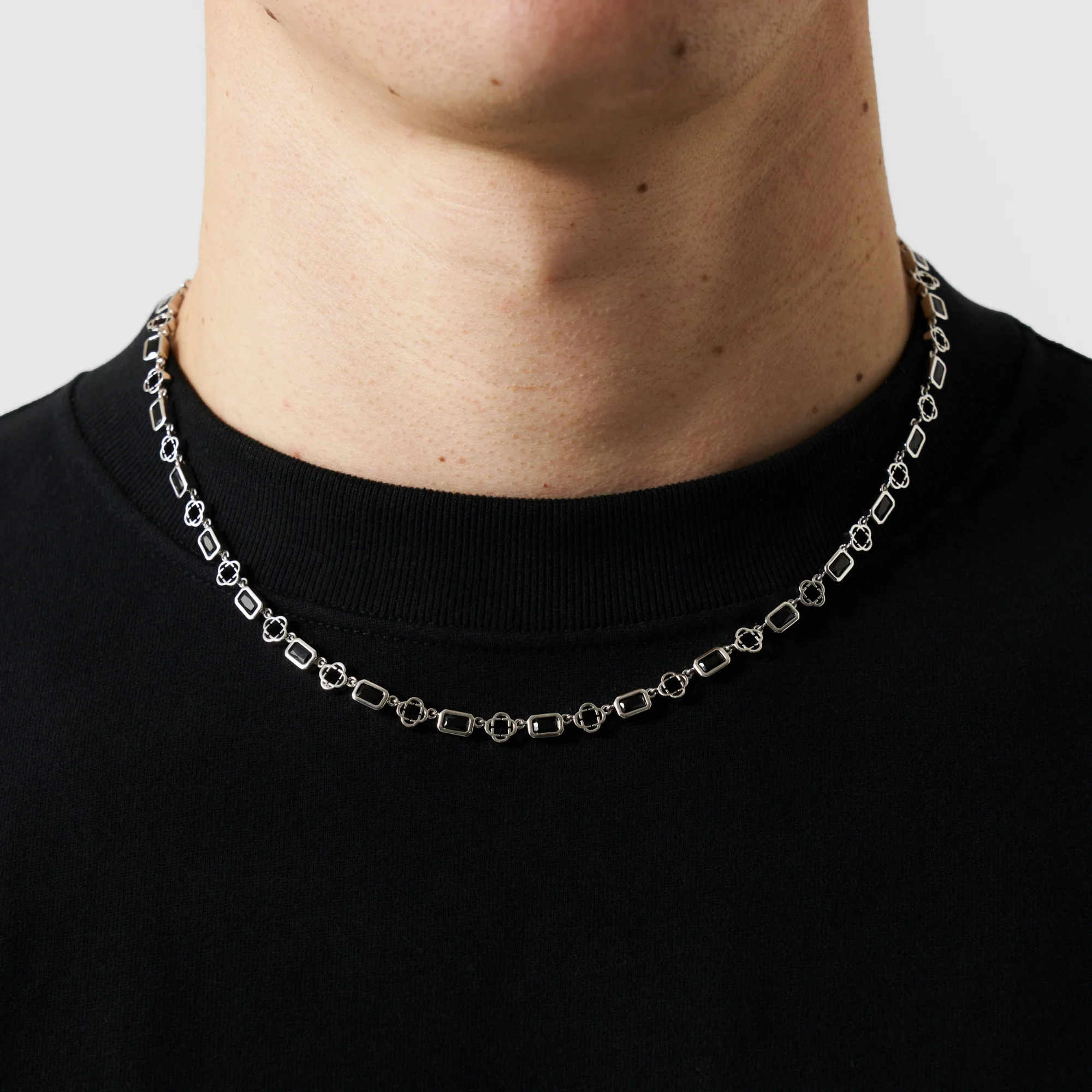 Onyx Gemstone Clover Necklace (Silver) - Image 2