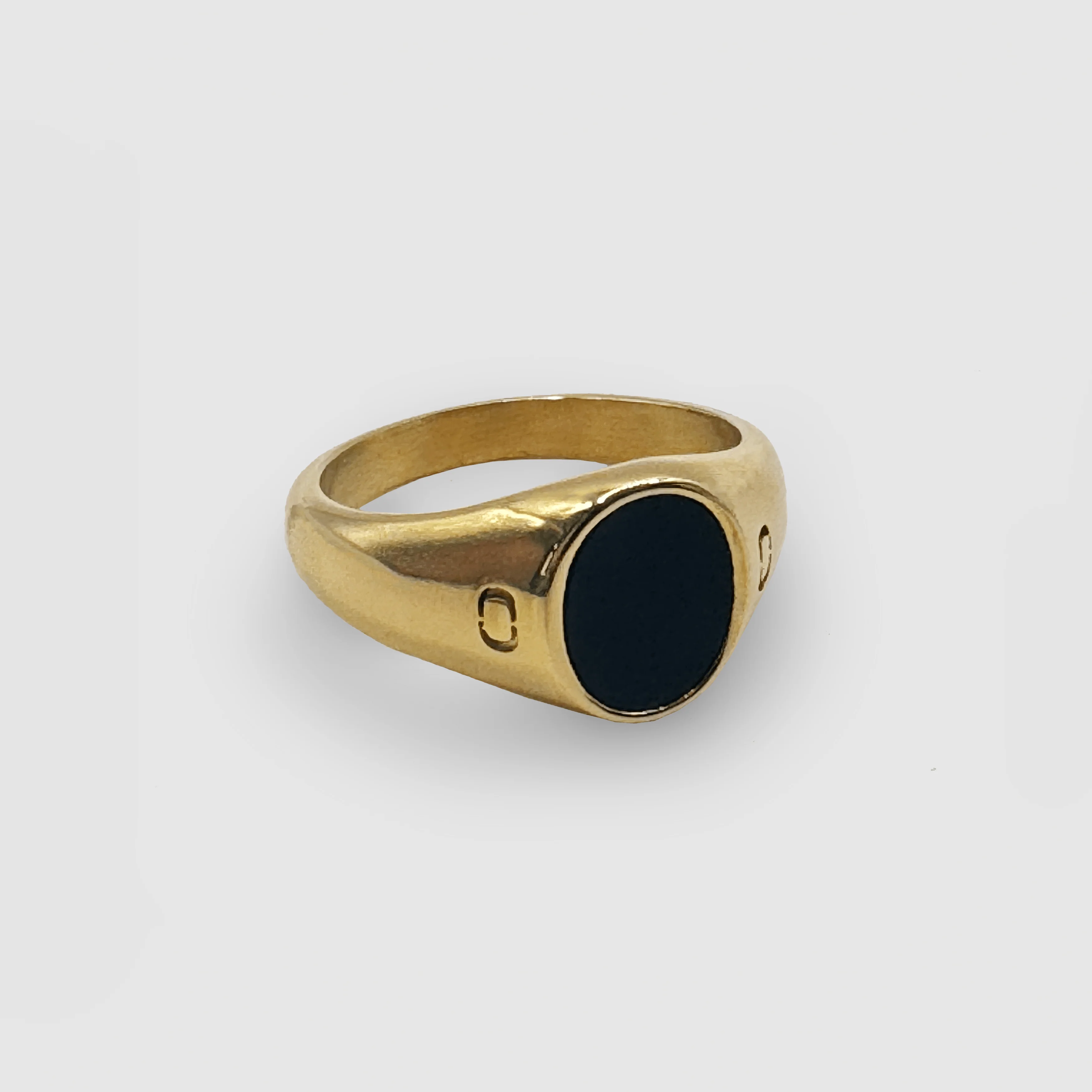 Onyx Oval Stone Signet Ring (Gold) - Image 4