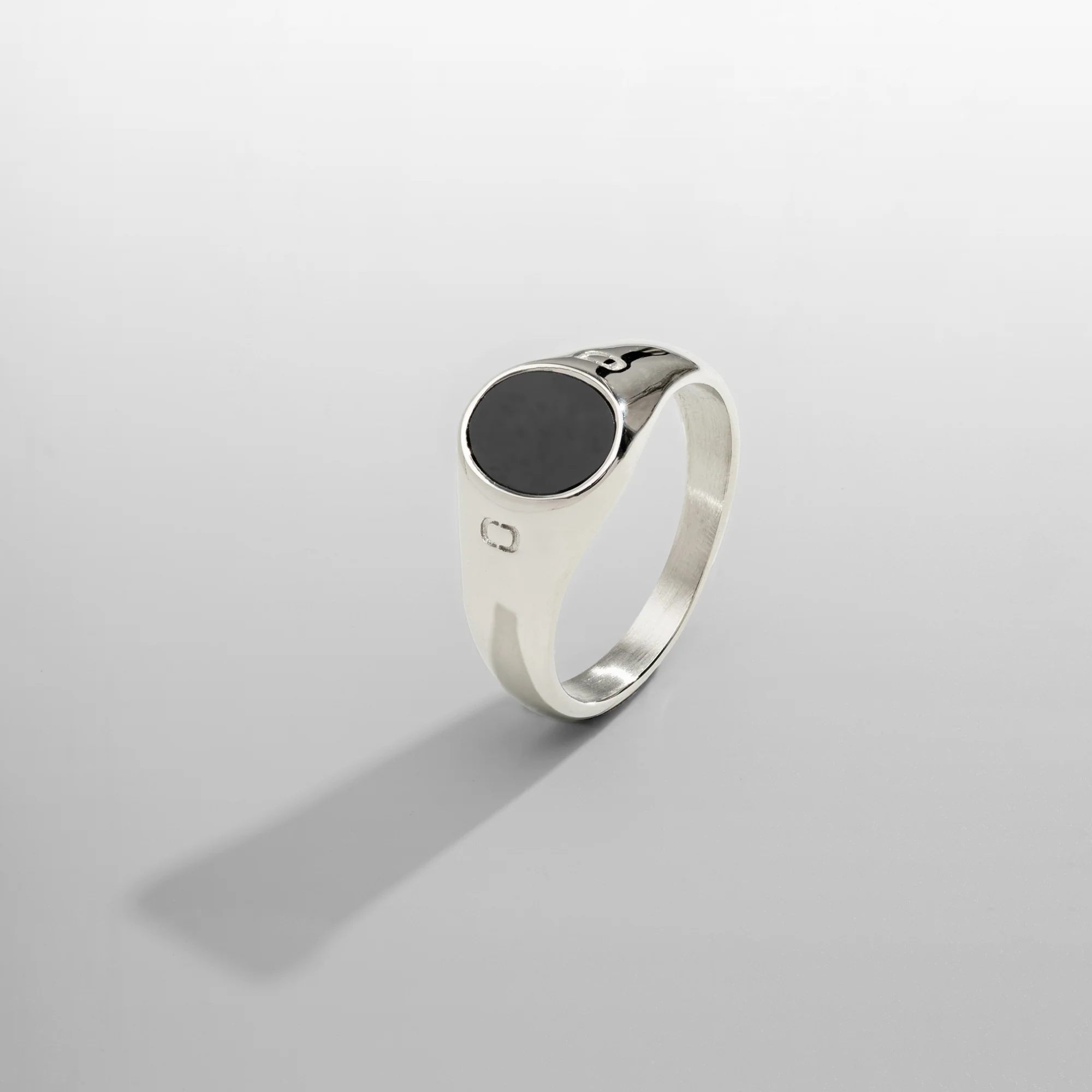 Onyx Oval Stone Signet Ring (Silver) - Image 5