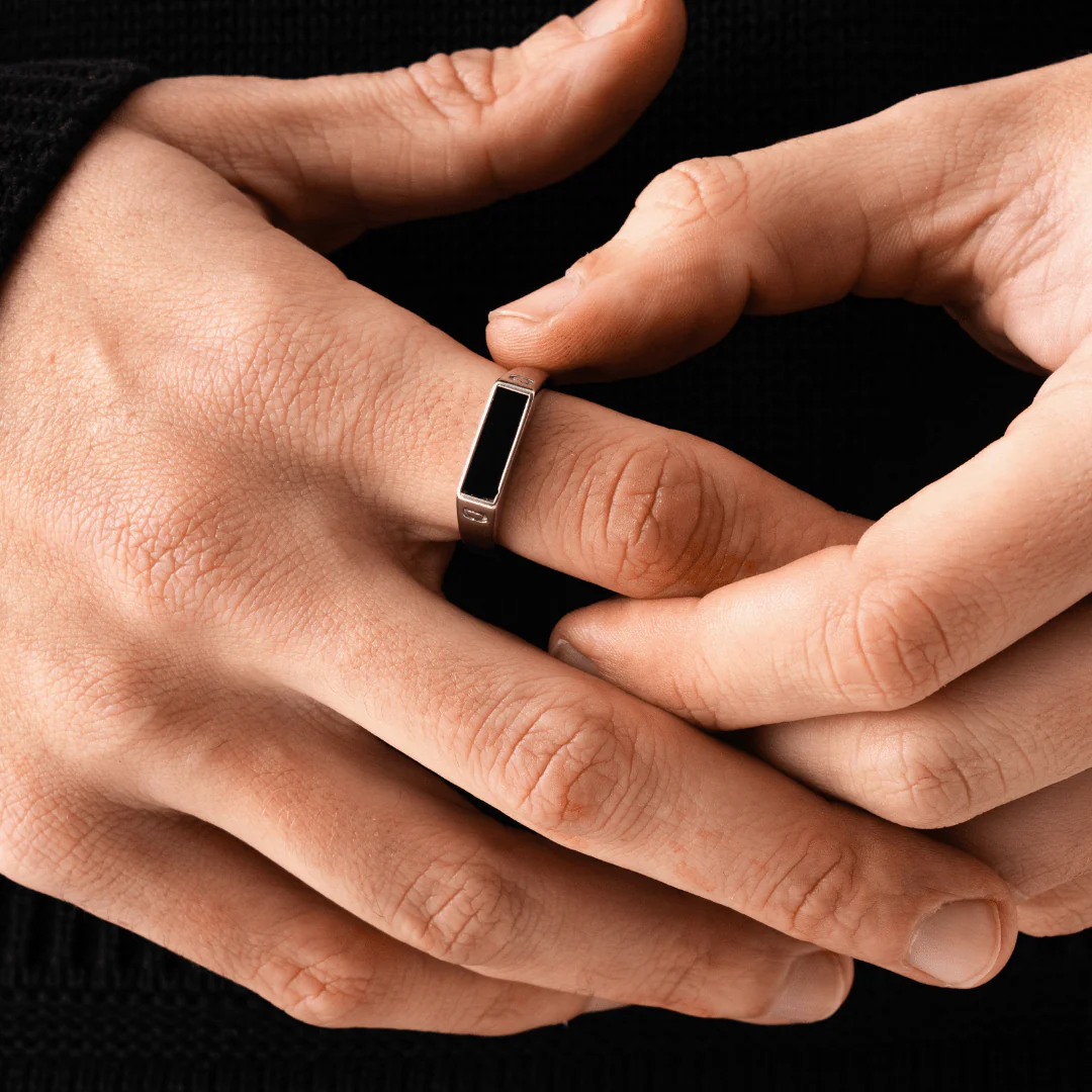 Onyx Rectangle Stone Signet Ring (Silver) - Image 3