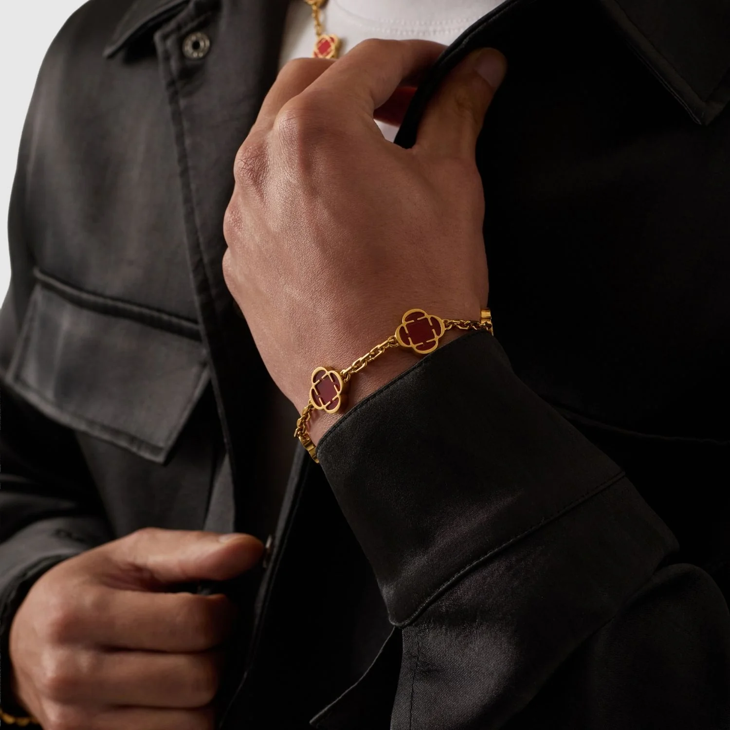 Red Clover Stone Bracelet (Gold) - Image 6