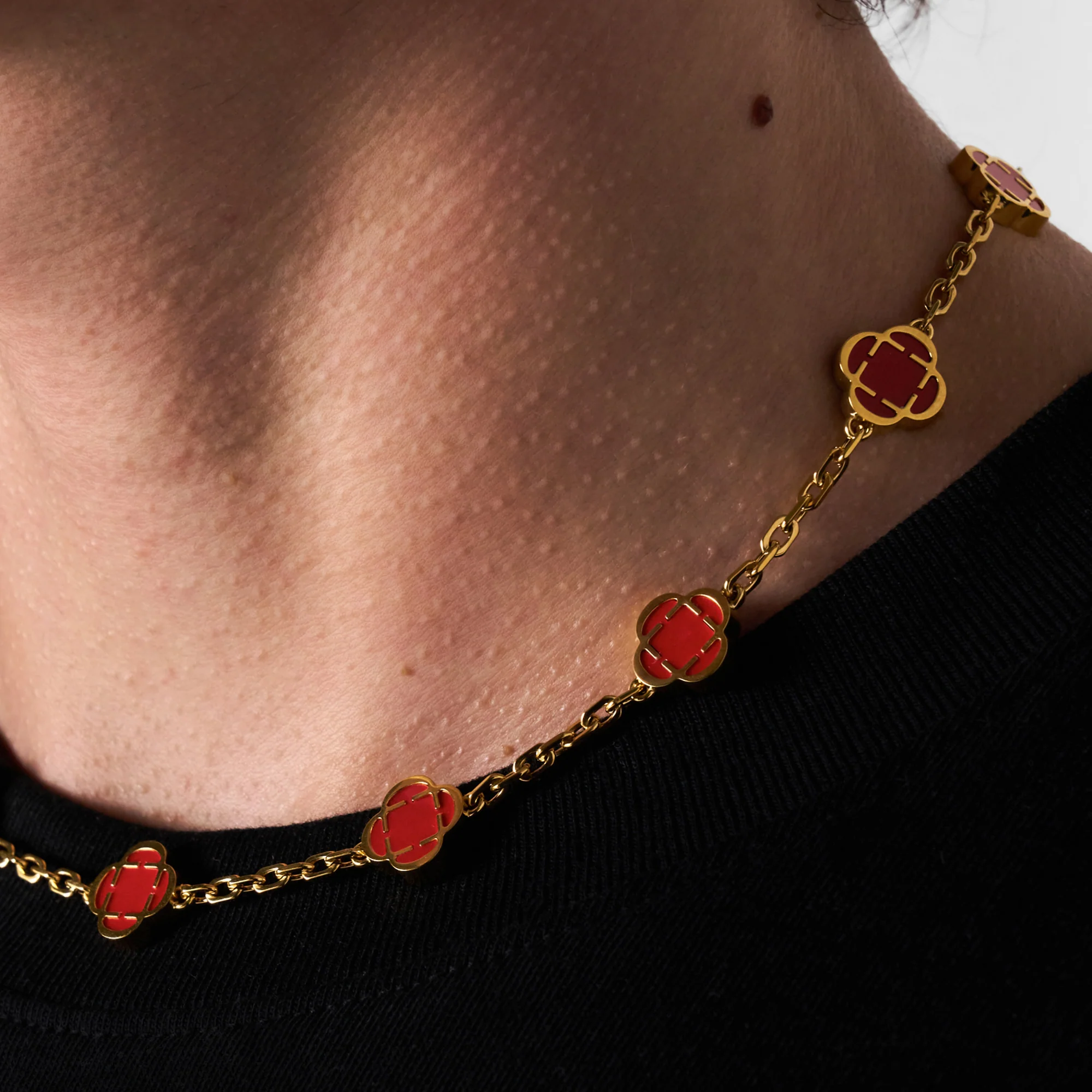 Light Red Clover Stone Necklace (Gold) - Image 7