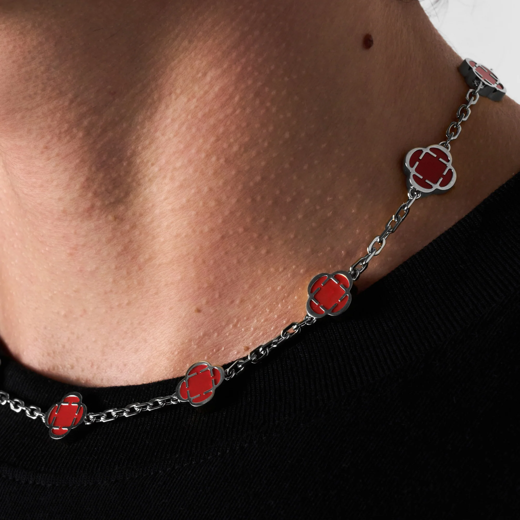 Light Red Clover Stone Necklace (Silver) - Image 3