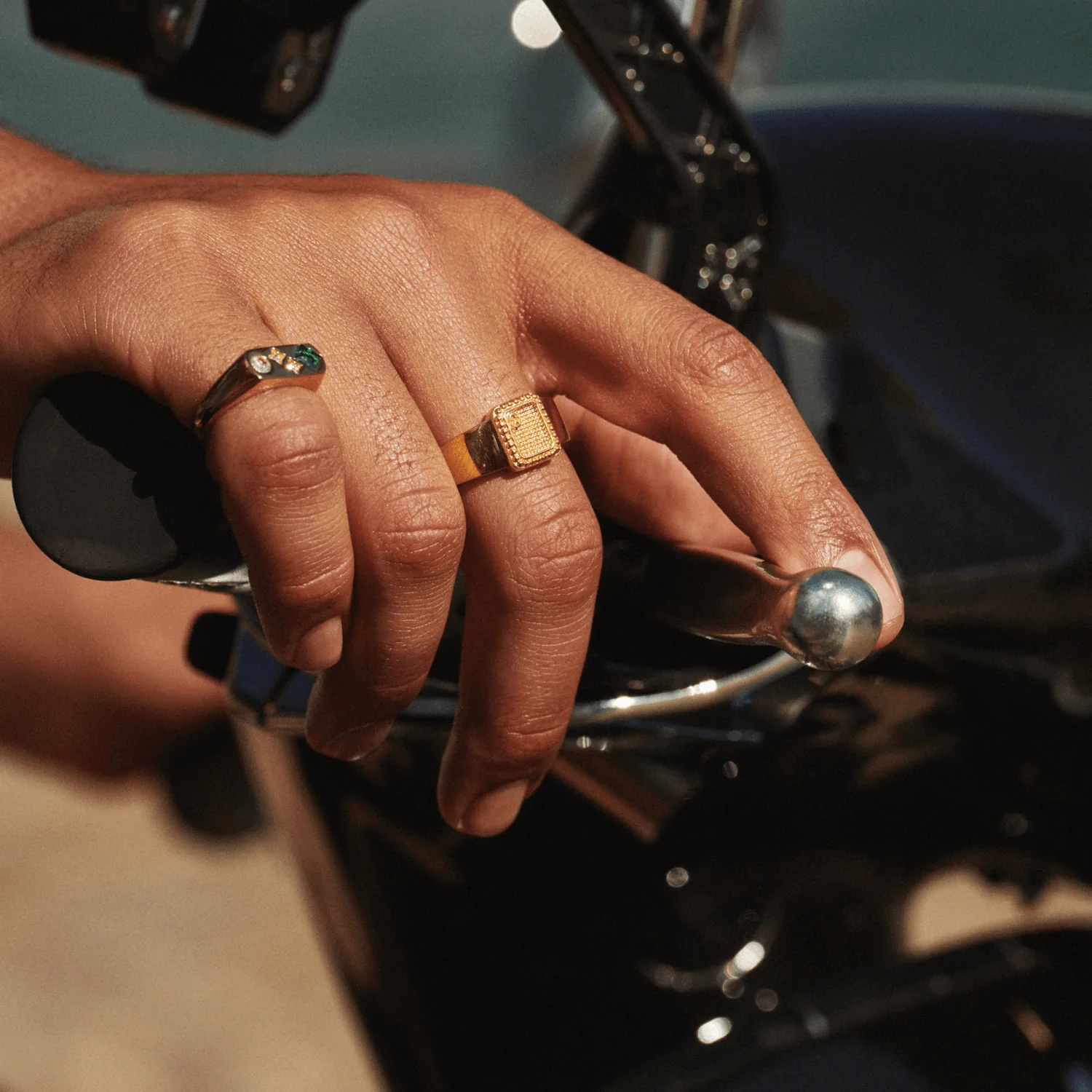 Royal Signet Ring (Gold) - Image 3