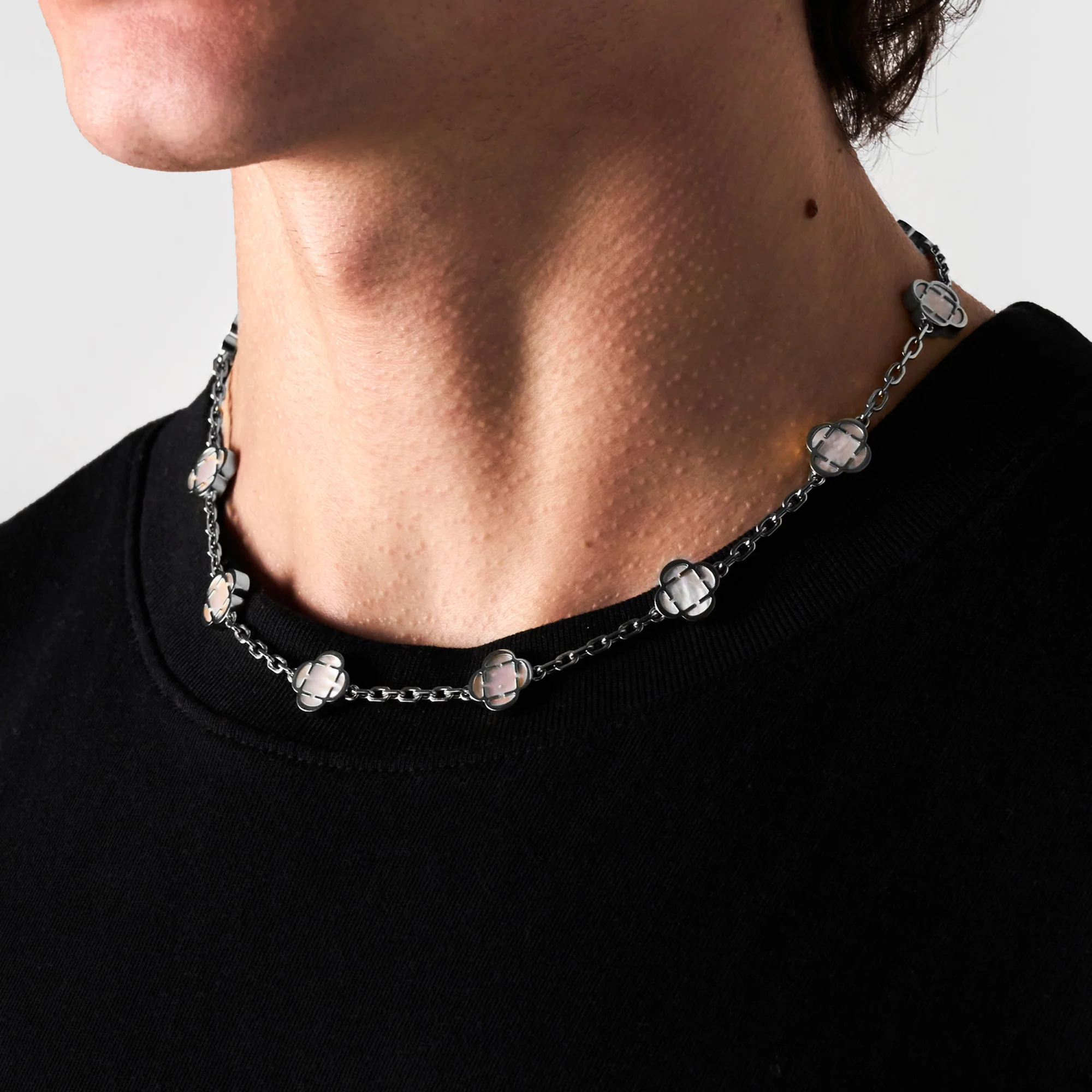 White Clover Stone Necklace (Silver) - Image 3