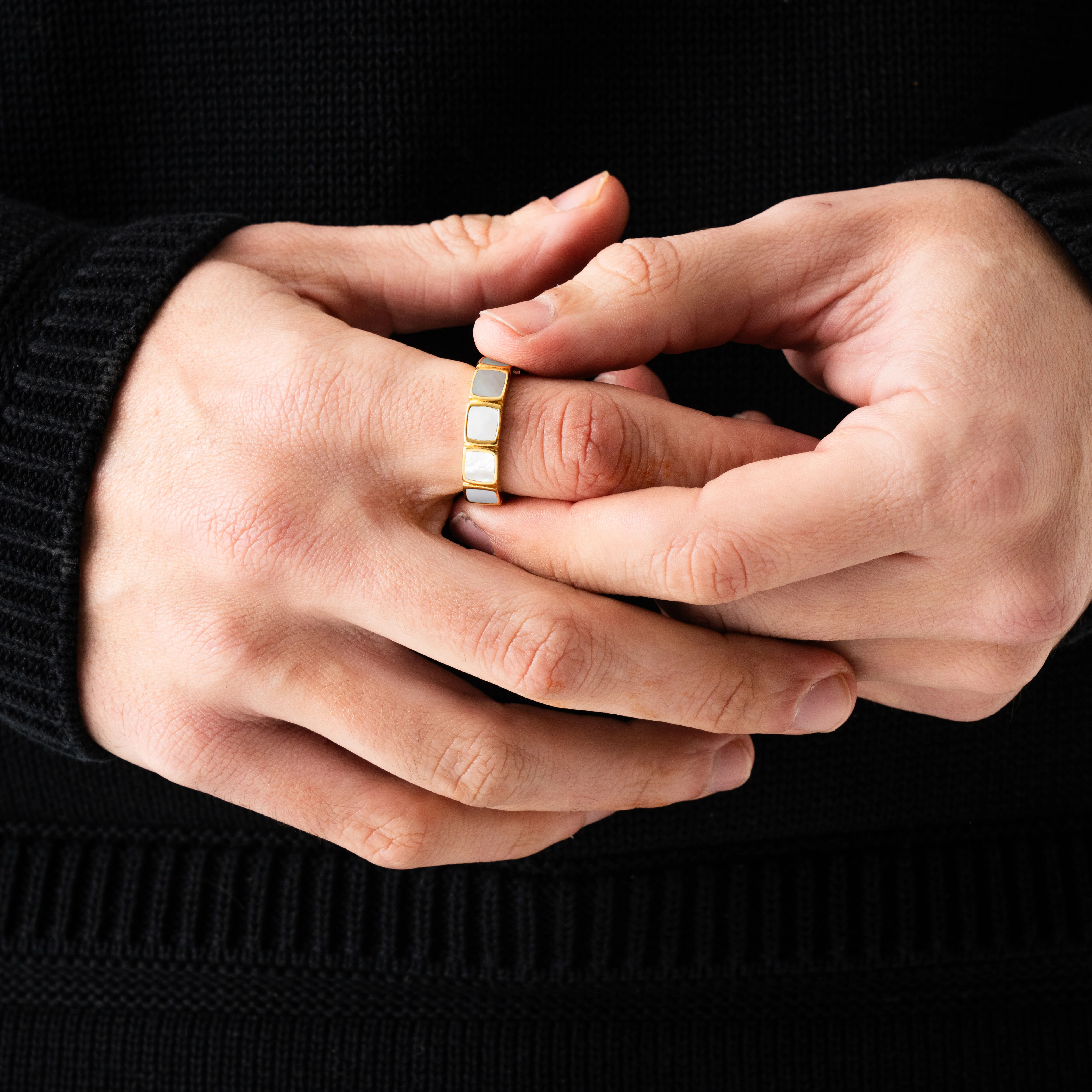 White Stone Band Ring (Gold) - Image 3
